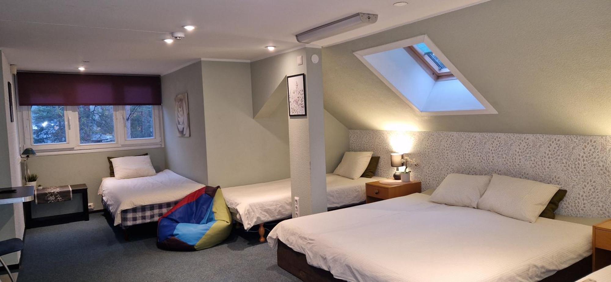 טאלין Freedom65 Hostel And Caravan מראה חיצוני תמונה