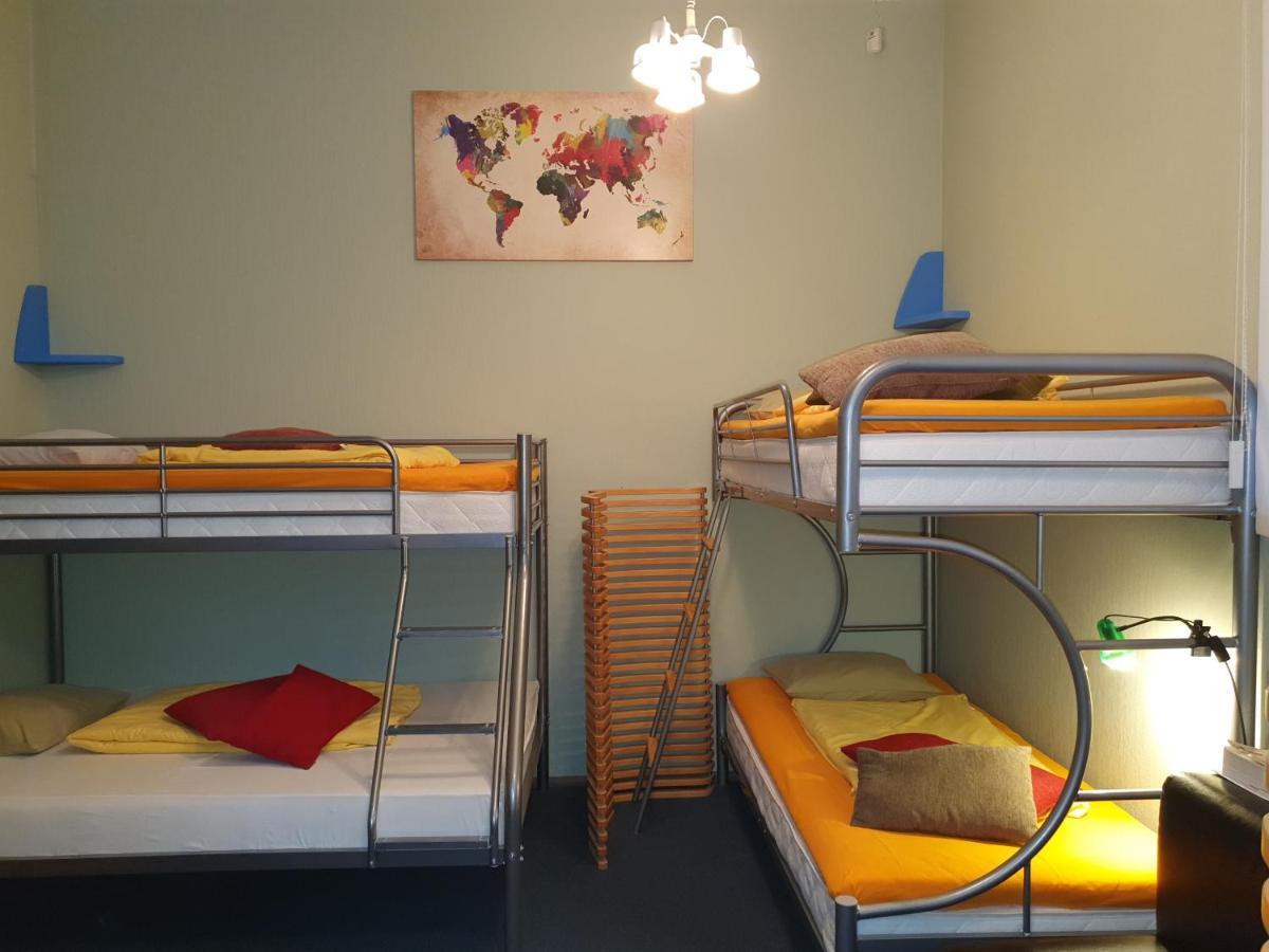 טאלין Freedom65 Hostel And Caravan מראה חיצוני תמונה